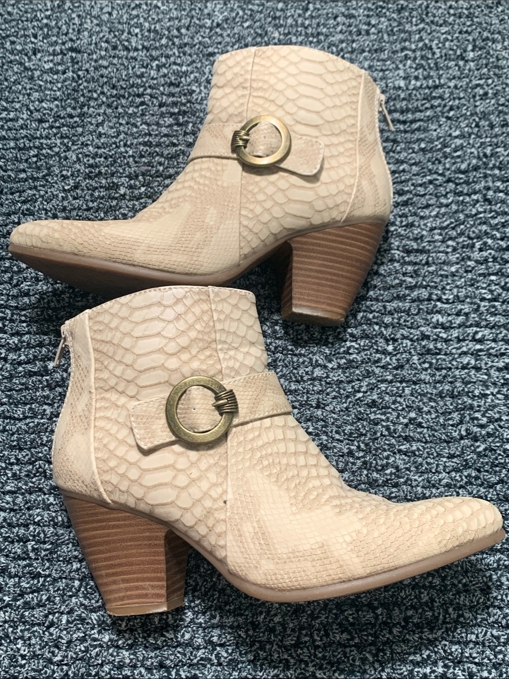 Baretraps Lucia Boots - Picture 4 of 10